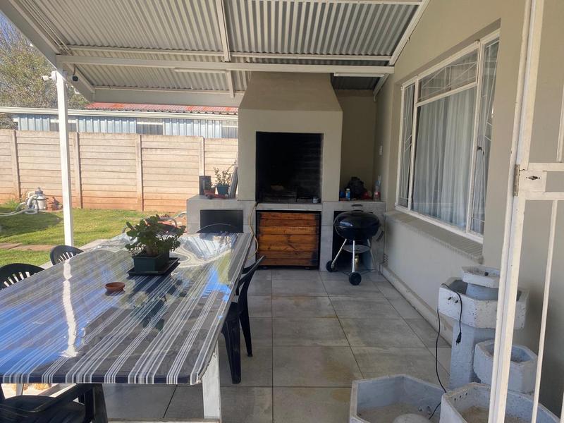 4 Bedroom Property for Sale in Bergsig Eastern Cape